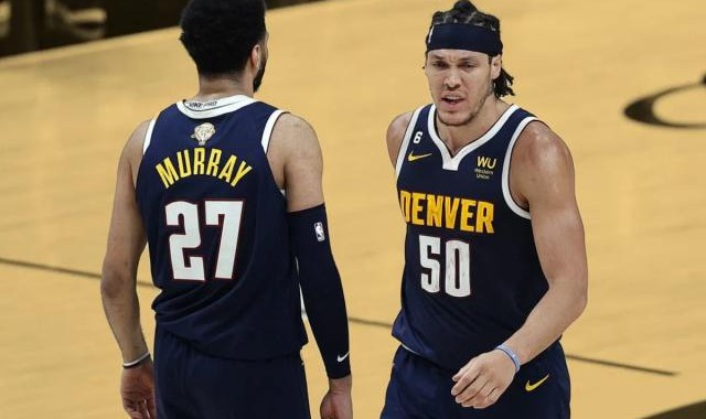 戈登召集开小会穆雷不参加，一个细节反映掘金现状