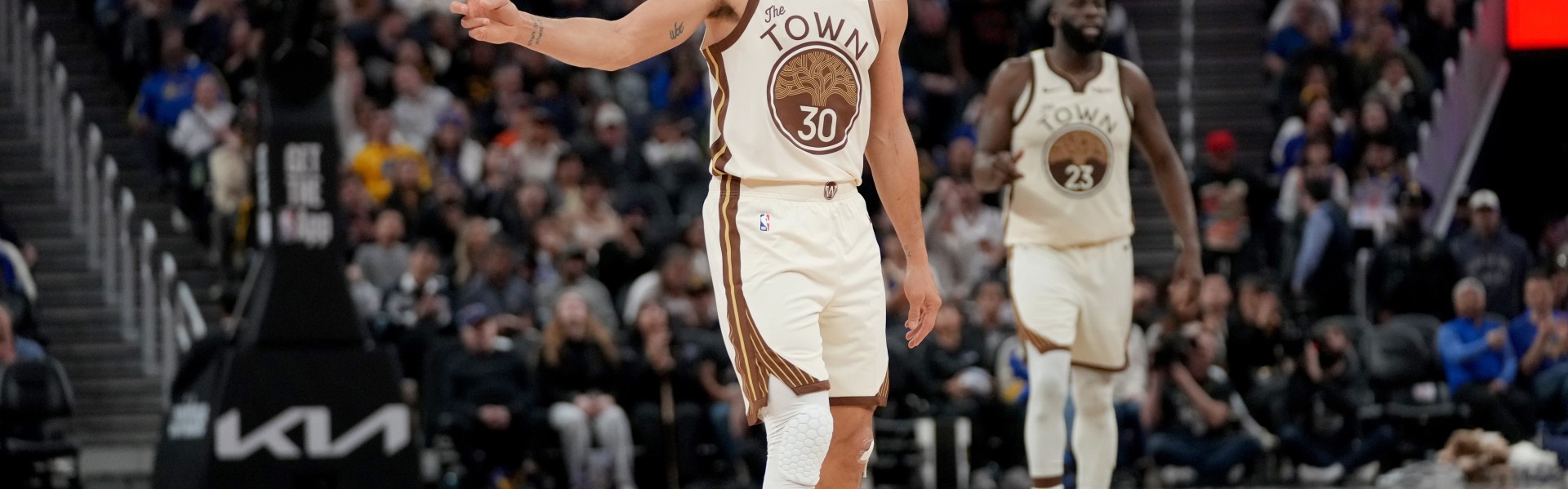 科尔：库里参与了全部训练 打马刺不会上场打骑士可能性也不大