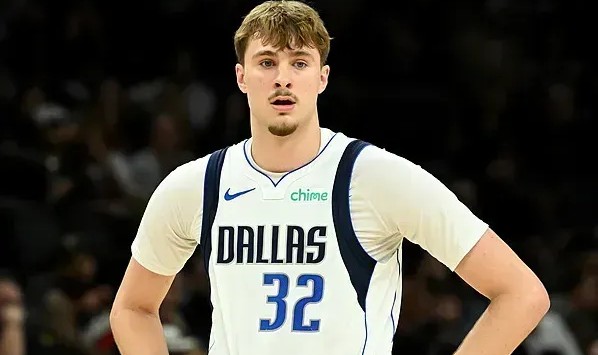 开云-ESPN预测明日比赛：独行侠胜率27.3%，黄蜂胜率72.7%